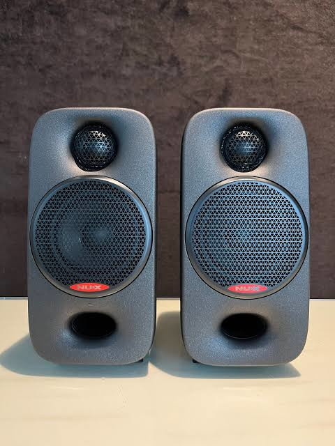 NUX Axon 3 Studio Monitors